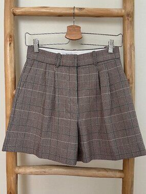 Aritzia | Babaton Women's Shorts | Size: 2